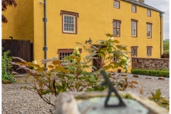 house-garden-sundial