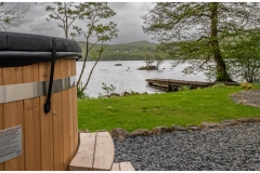 hot-tub-lake-view