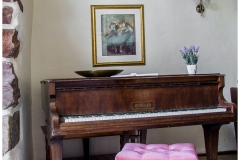 baby-grand-piano